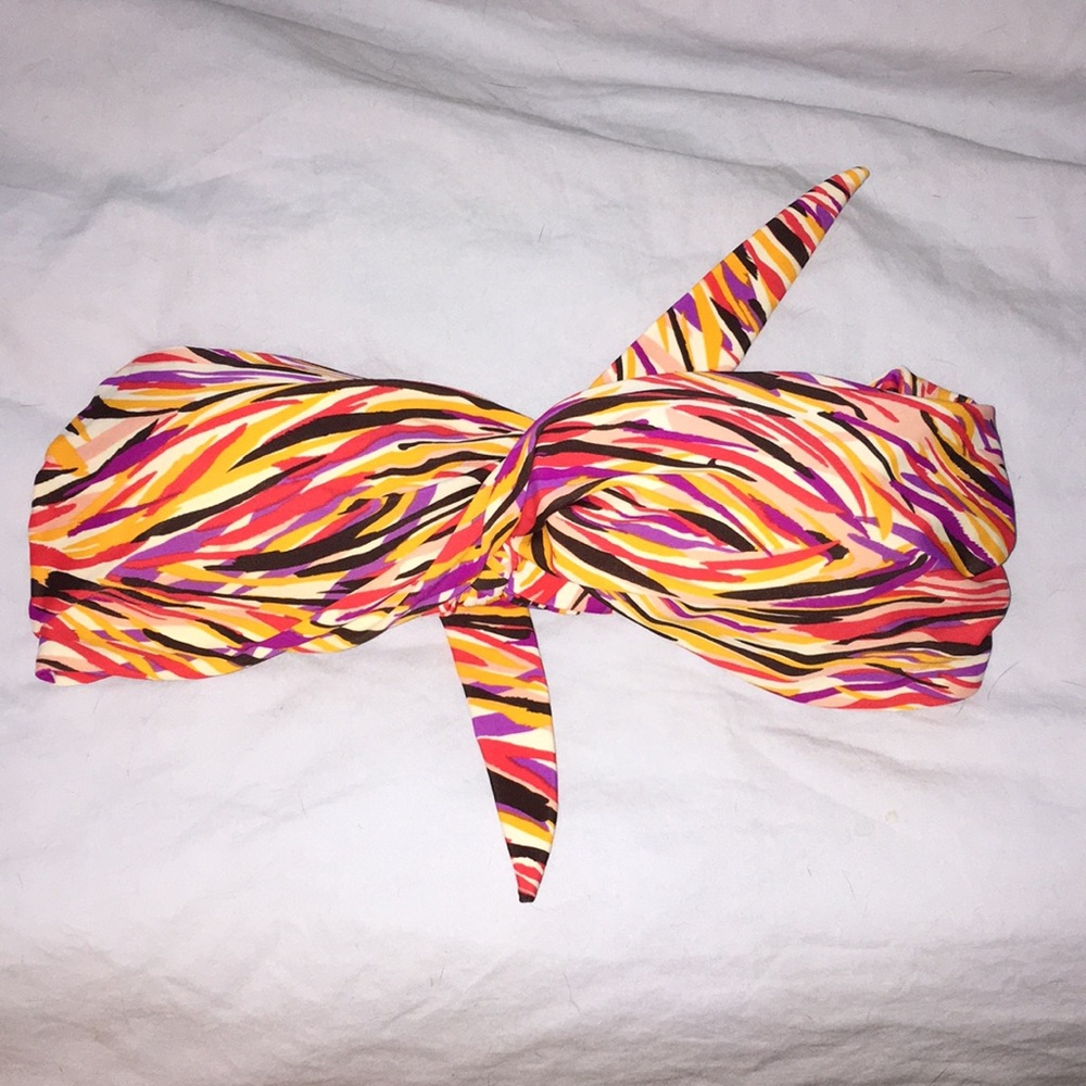 Strapless top with tie